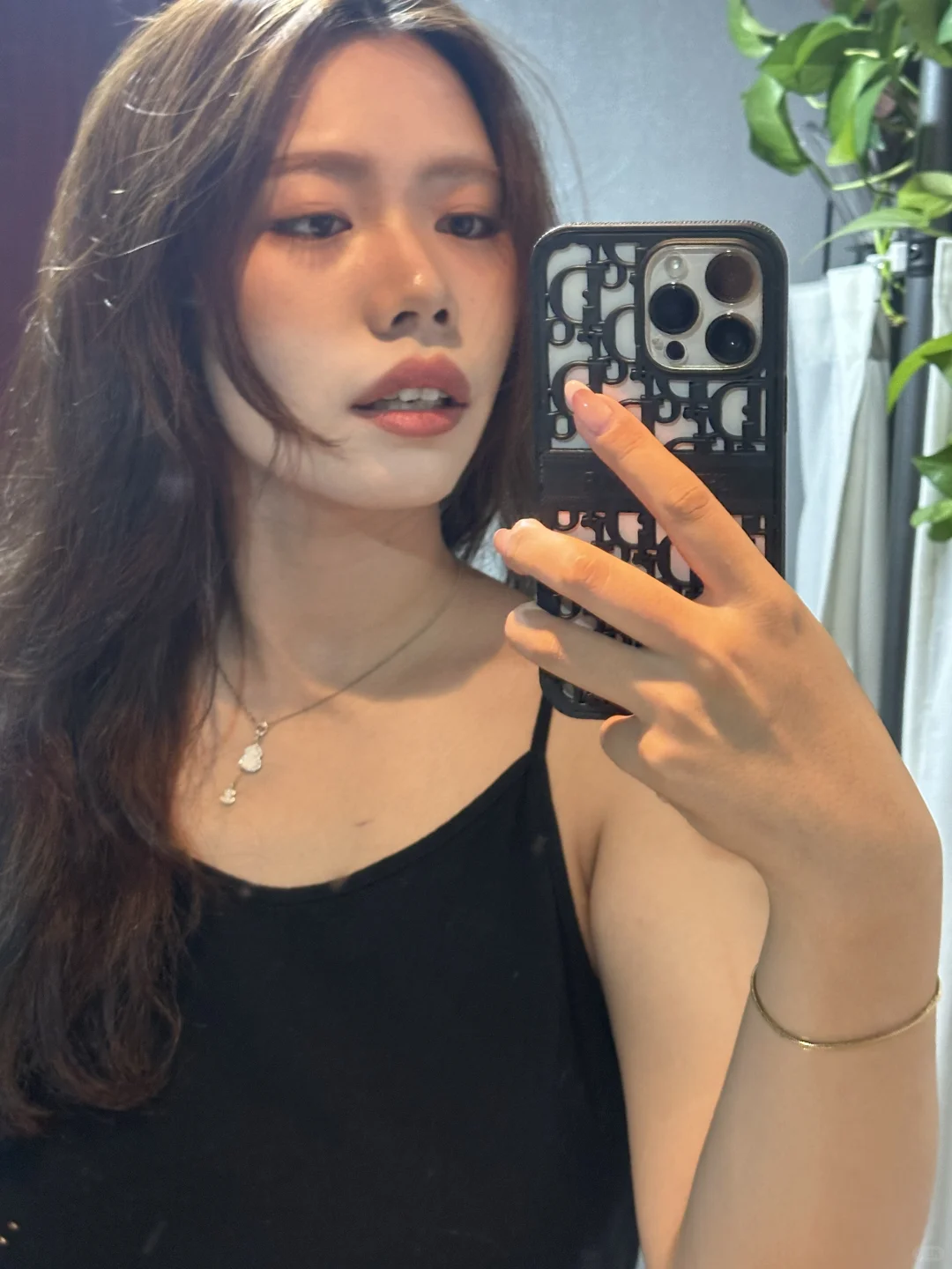 姐最近人妻感很重