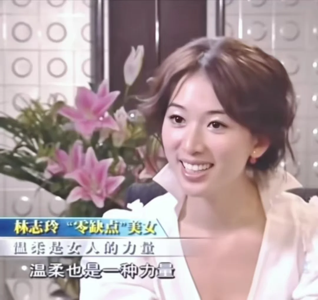 她好漂亮！！！
