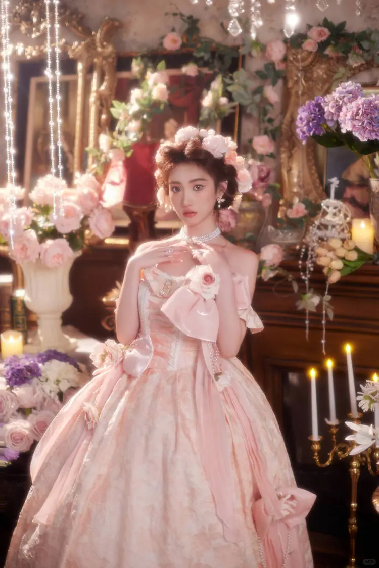 🌸💖【粉玫瑰梦境，邂逅浪漫少女情怀】
