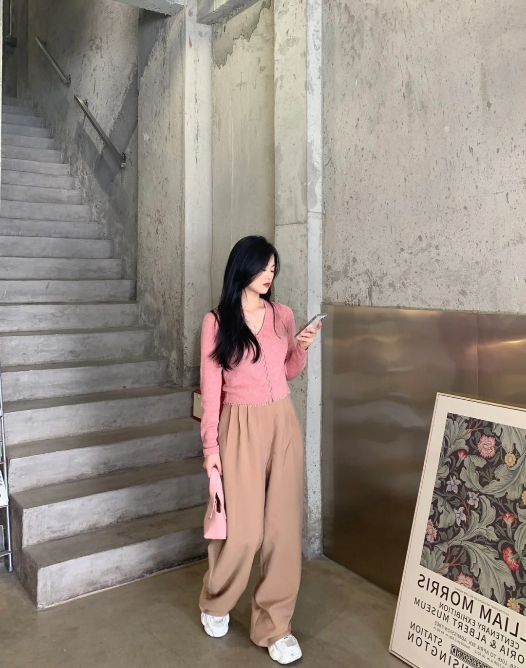 粉色娇嫩 如今你几岁了！每天一套精致穿搭