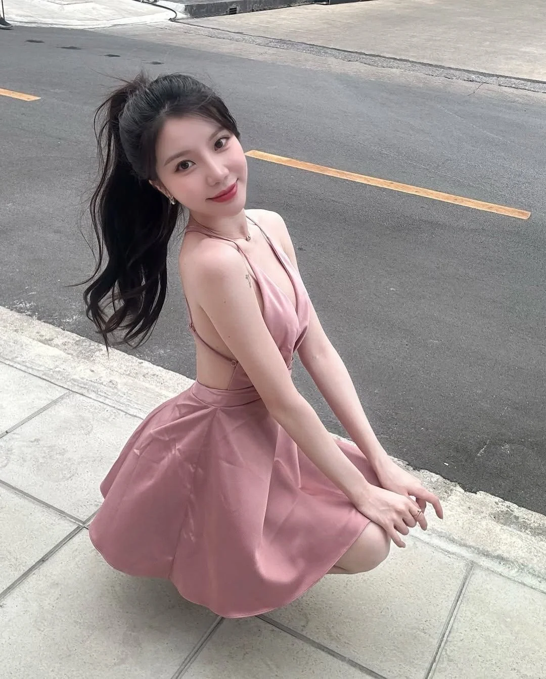 跟着我穿变辣妹🥵