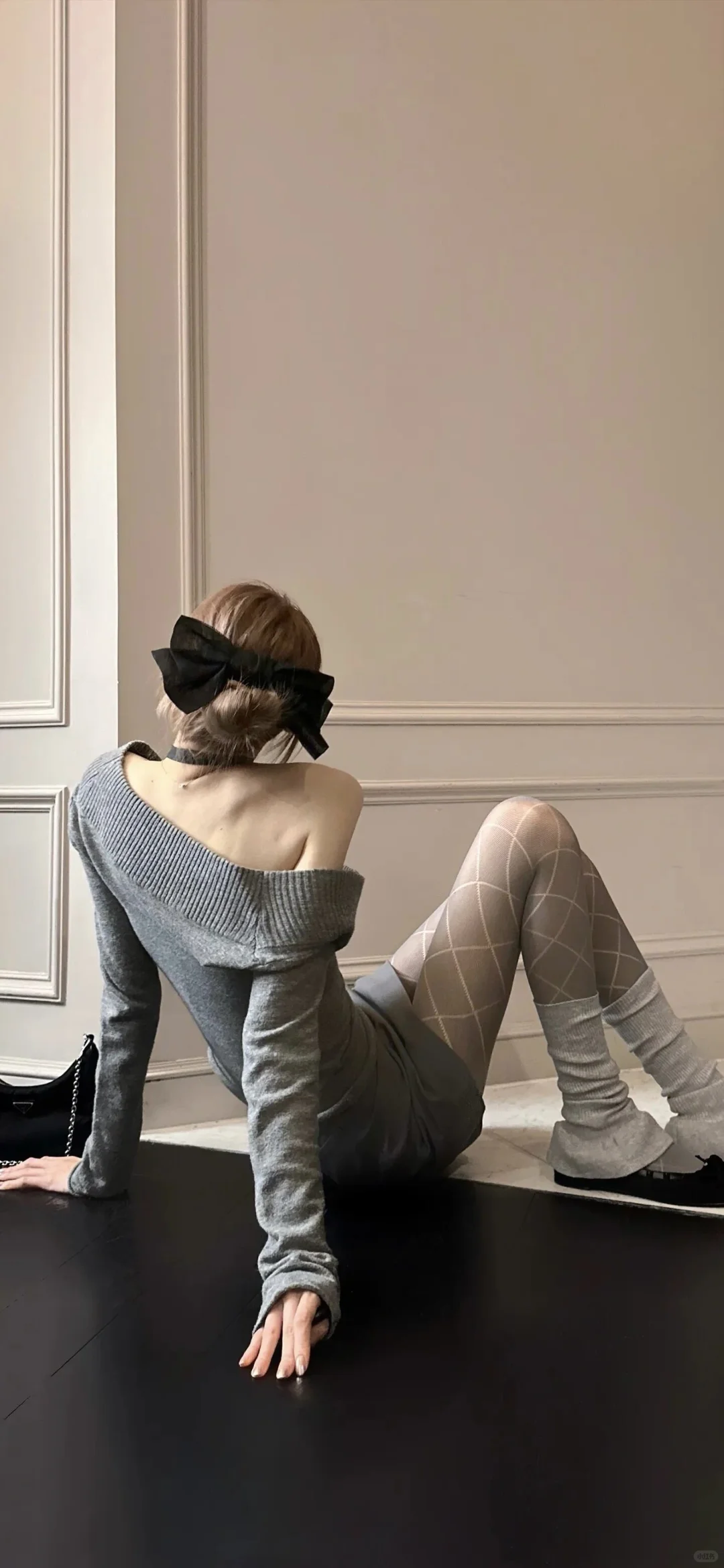 WeChat 一眼爱上的慵懒风美女壁纸