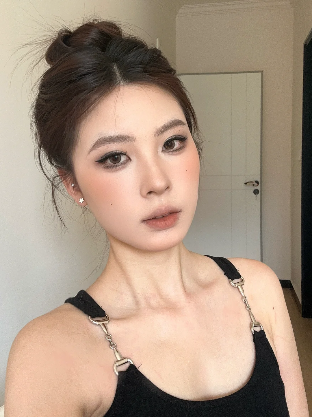 五官平平脸都来试试这个轻泰感亚裔辣妹妆！！