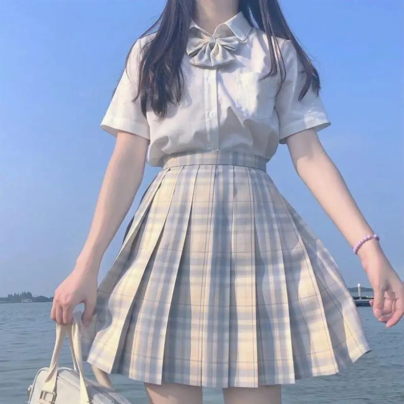 夏日清爽必备👗山吹JK套装