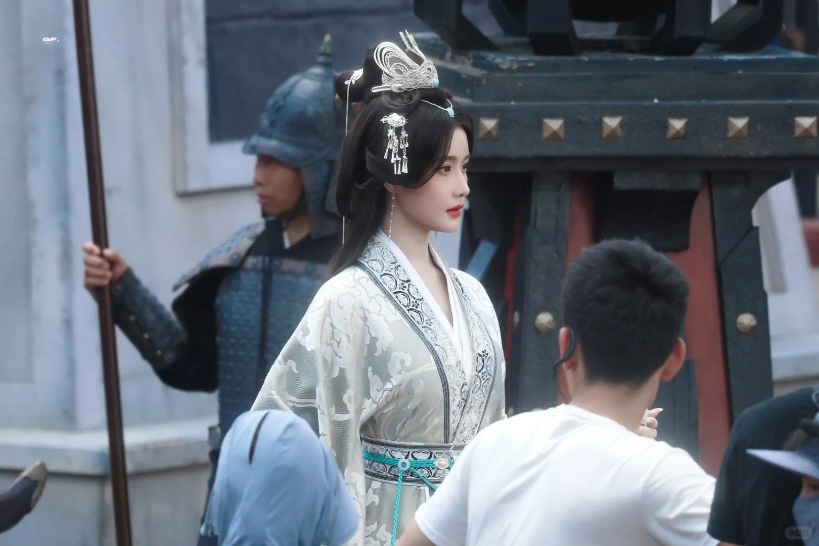 是凤凰台上国师大人杜听馨呀