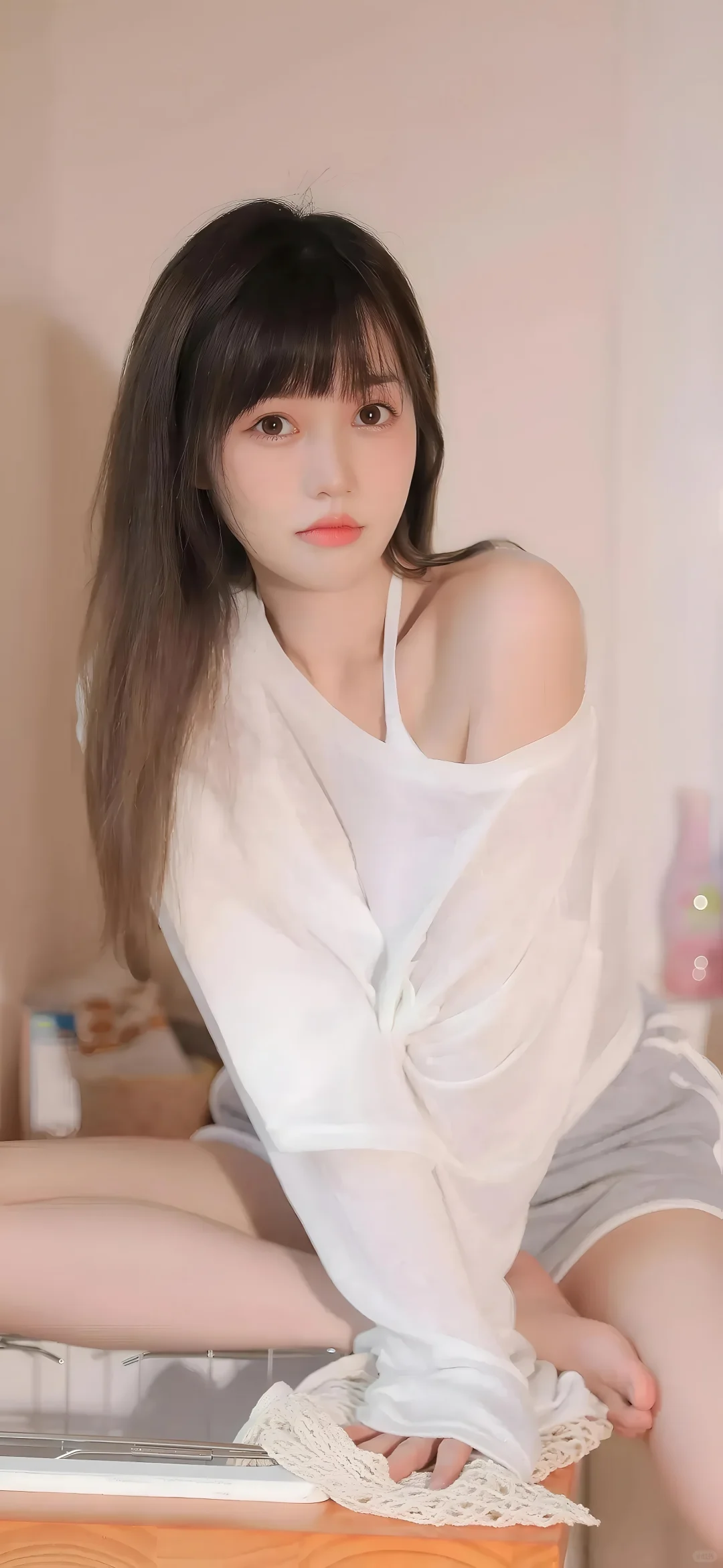 瞒着女朋友悄悄用的美女壁纸