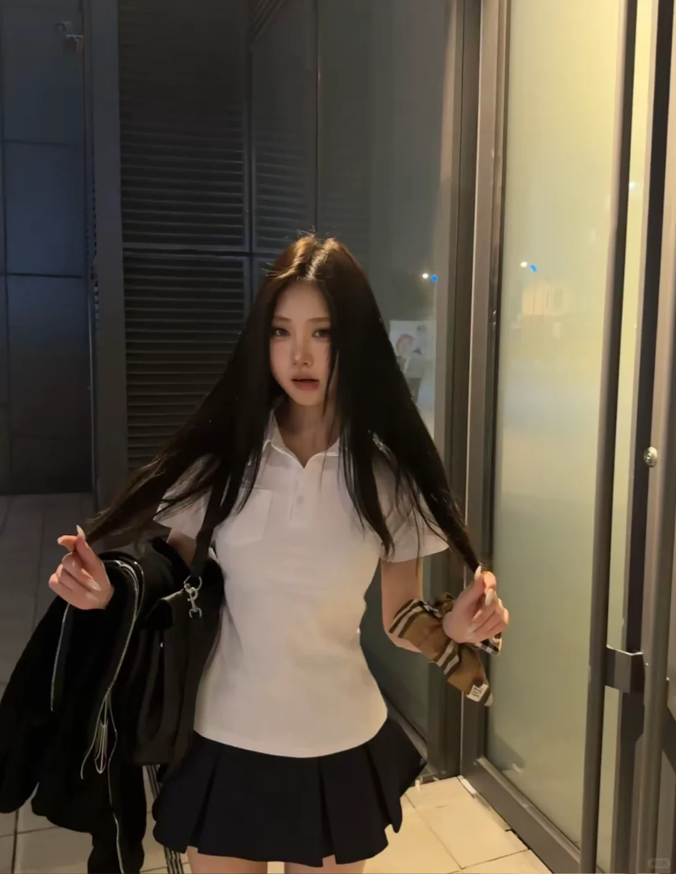 清纯女模 小众风格 蹲摄影师