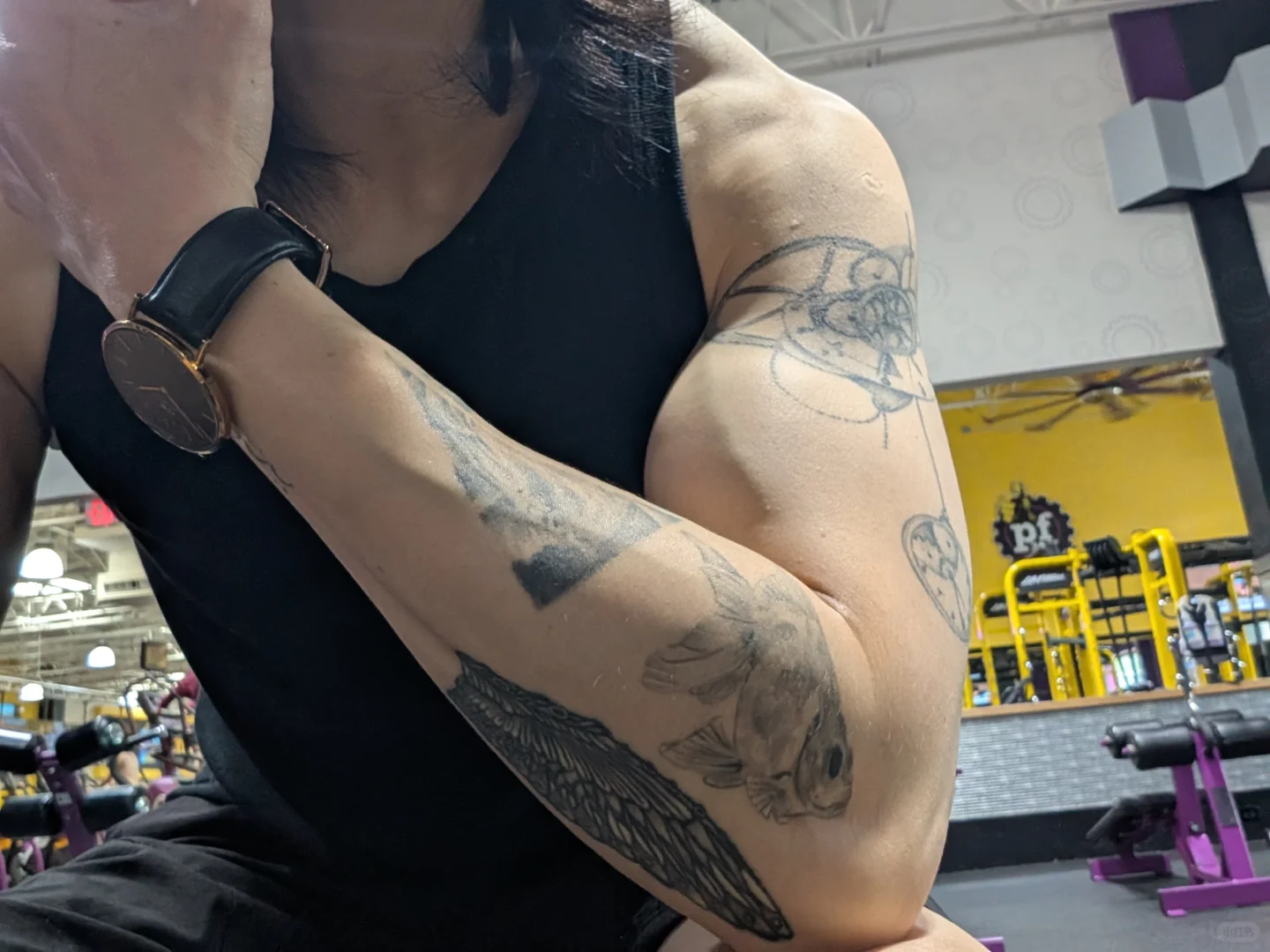 le / 左滑 👀 肌肉線條