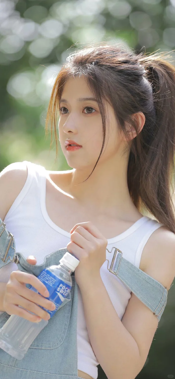 美女高清手机壁纸来啦