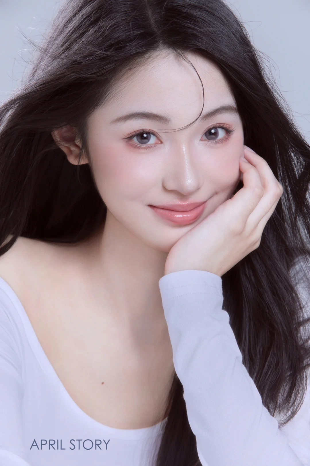 这是哪个韩国idol 美到我心巴上了！！！