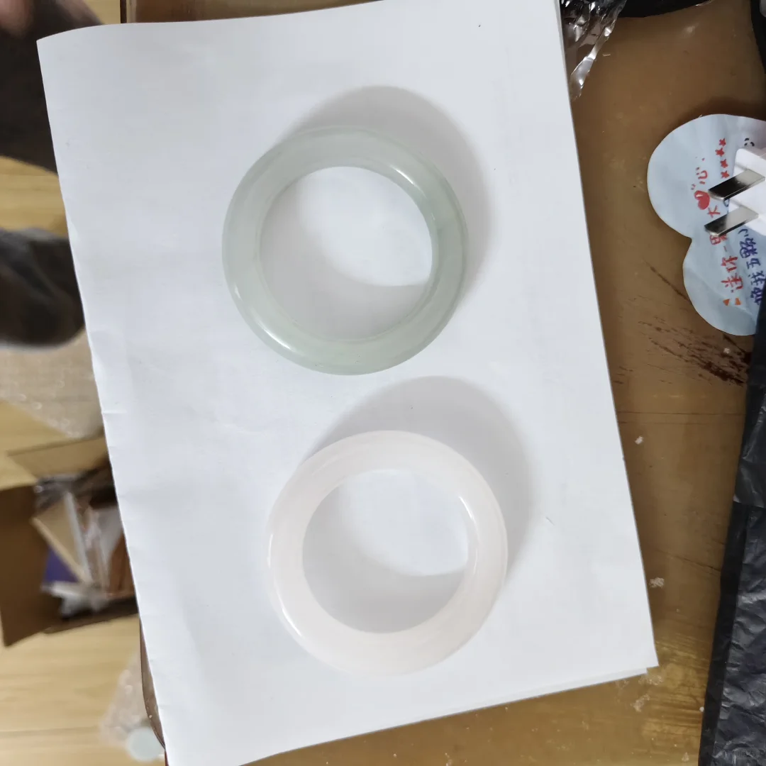 还没煮的样子，冰吗？