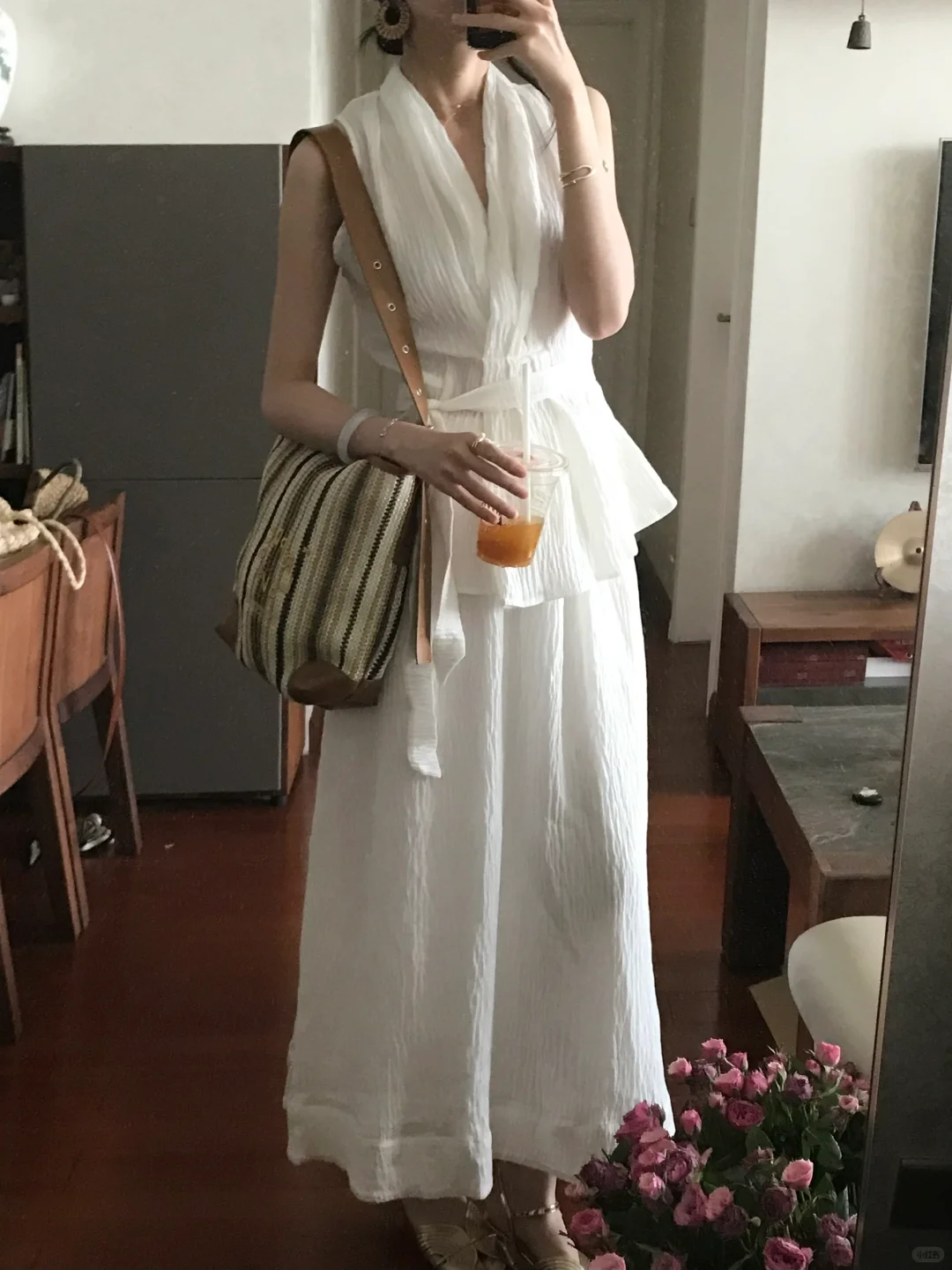 夏日穿搭灵感|"优雅松弛的法国时髦女作家"