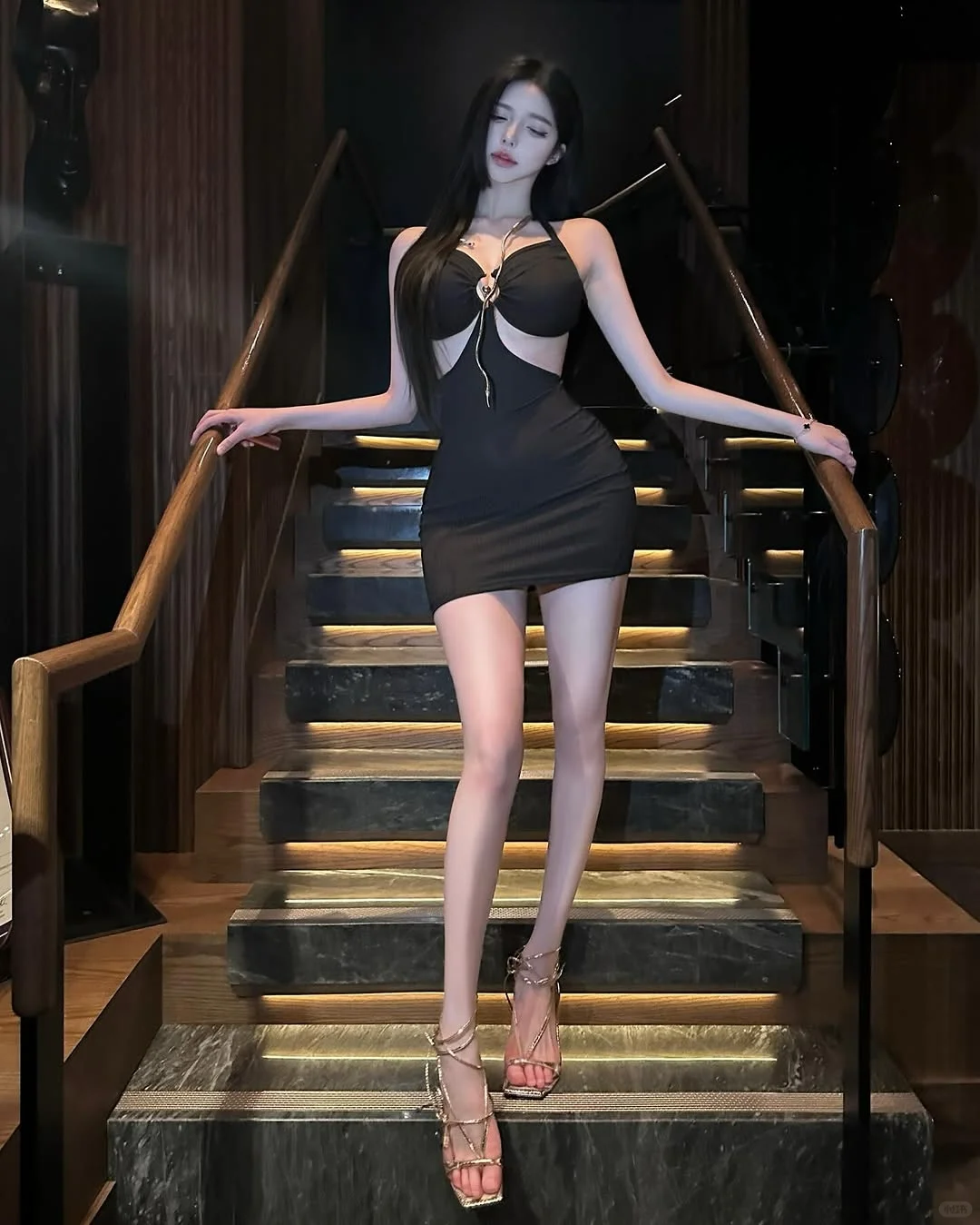 辣妹的天花板、性感女神范