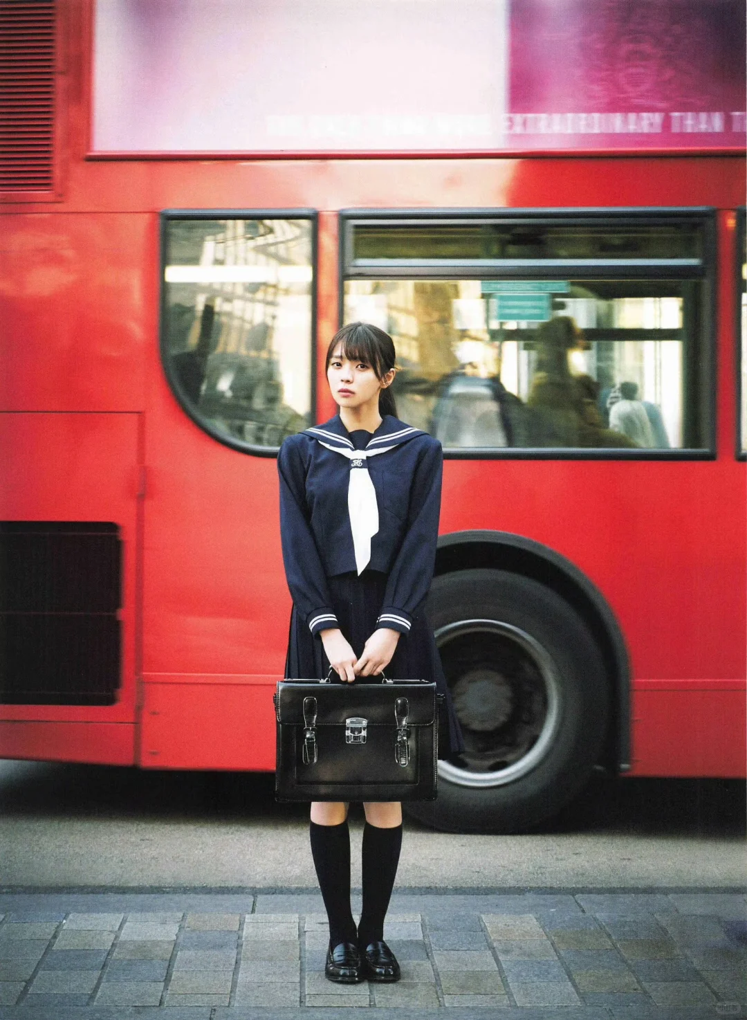 欅坂46小林由依1st写真集《感情的构图》