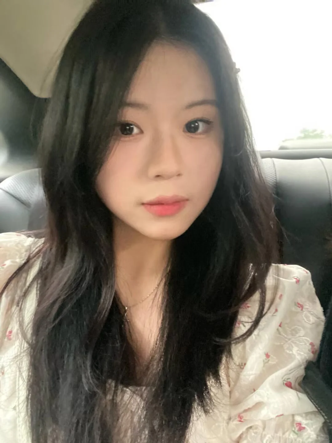 01女蹲个恋爱搭子，真心的