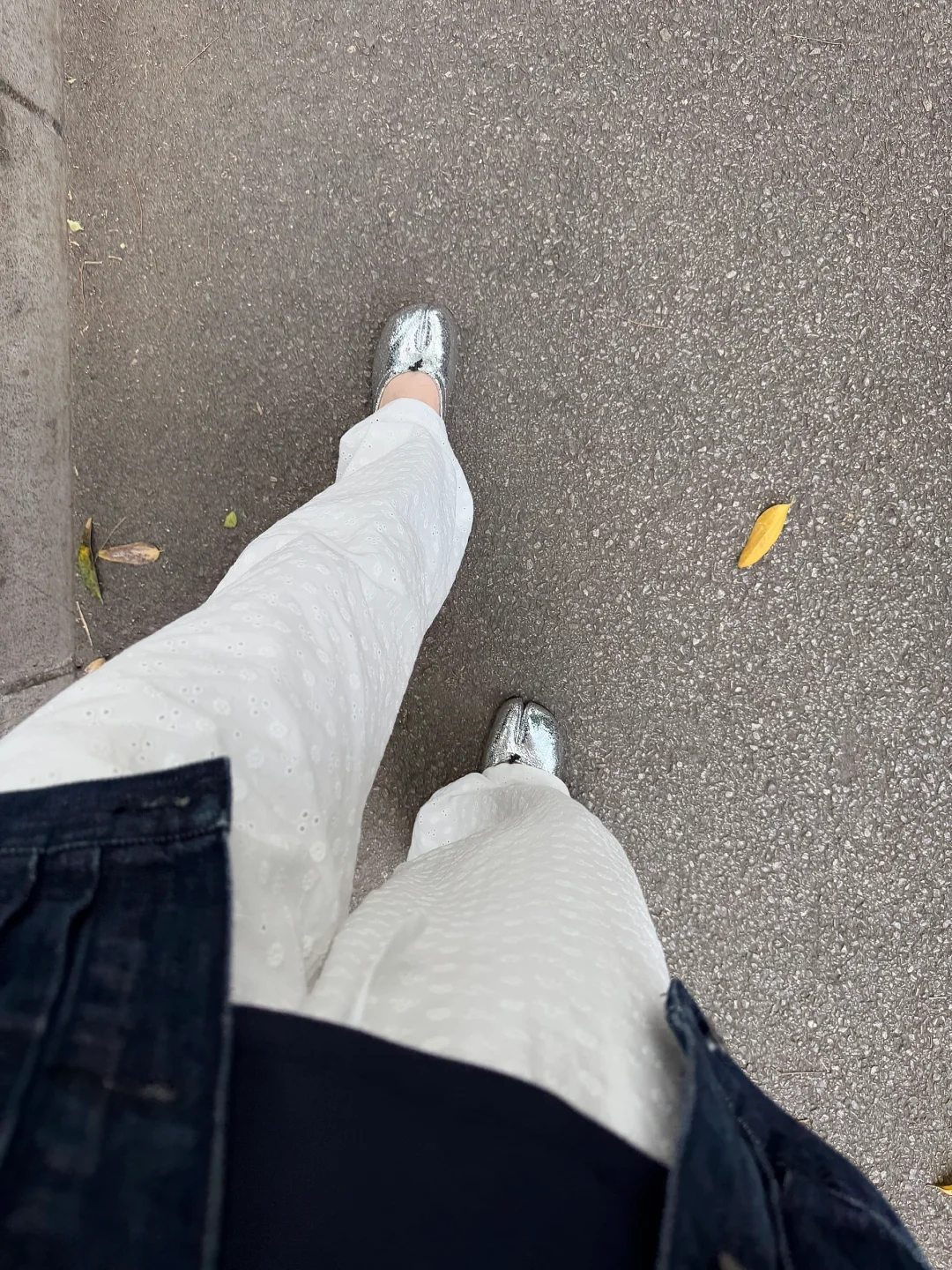 这件藏蓝色抽褶小吊带美哭了！！🦋🫧