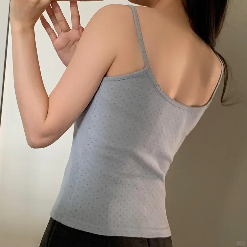 久违的蓝吊带