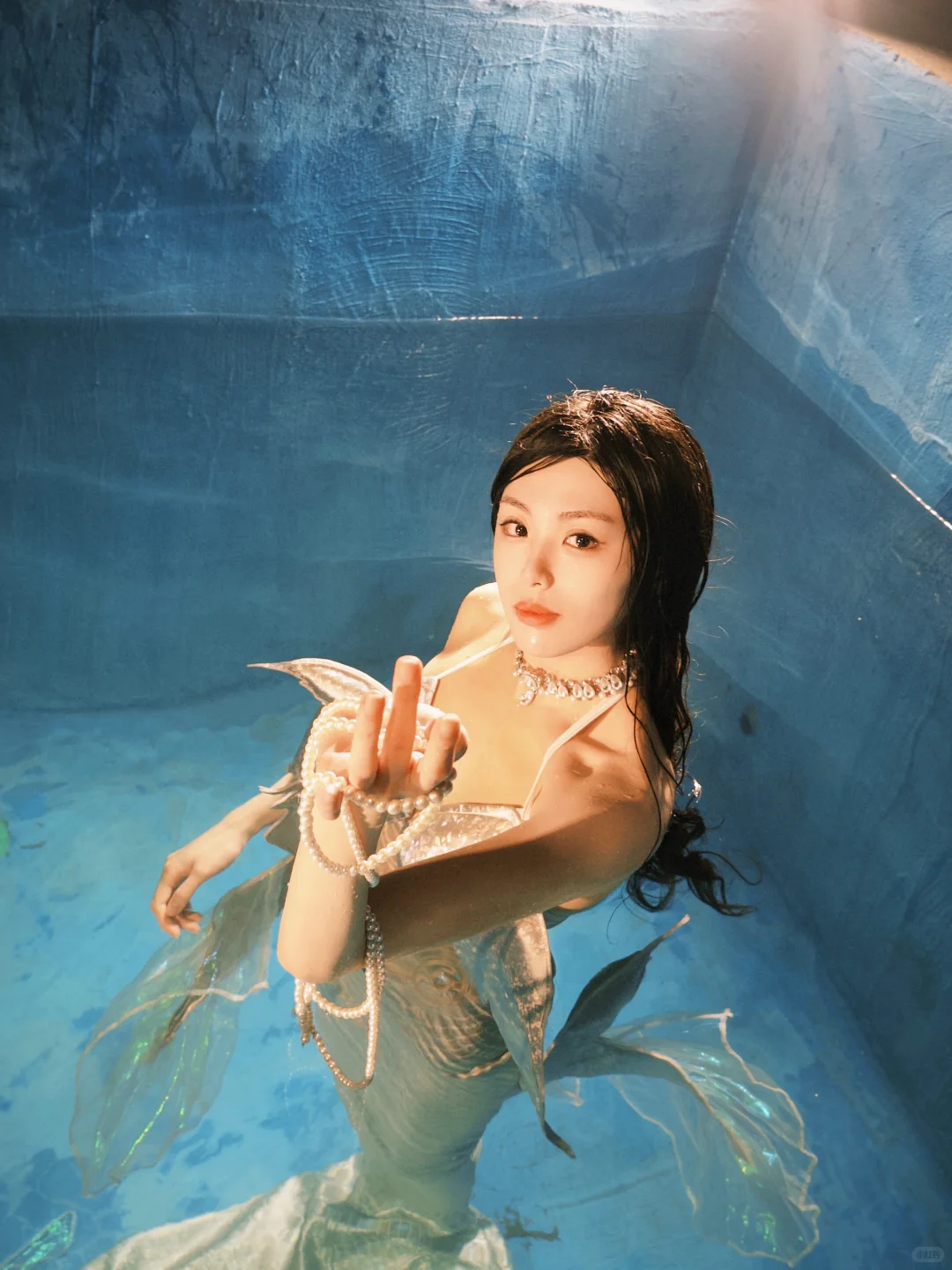 美人鱼出浴图
