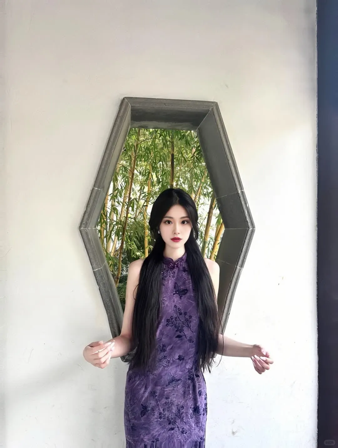 紫色旗袍真的太有韵味了、
