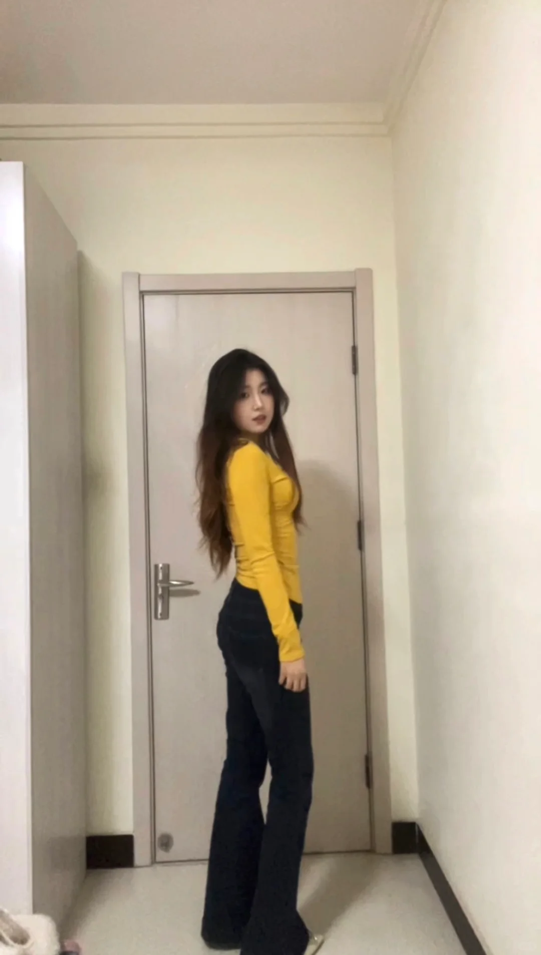 贸大研0｜今天的人设是辣妹