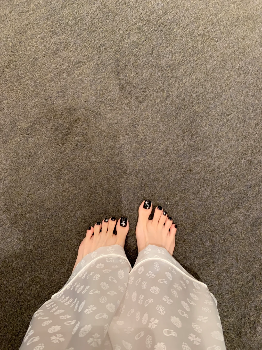 甜酷黑色克罗心美甲🖤