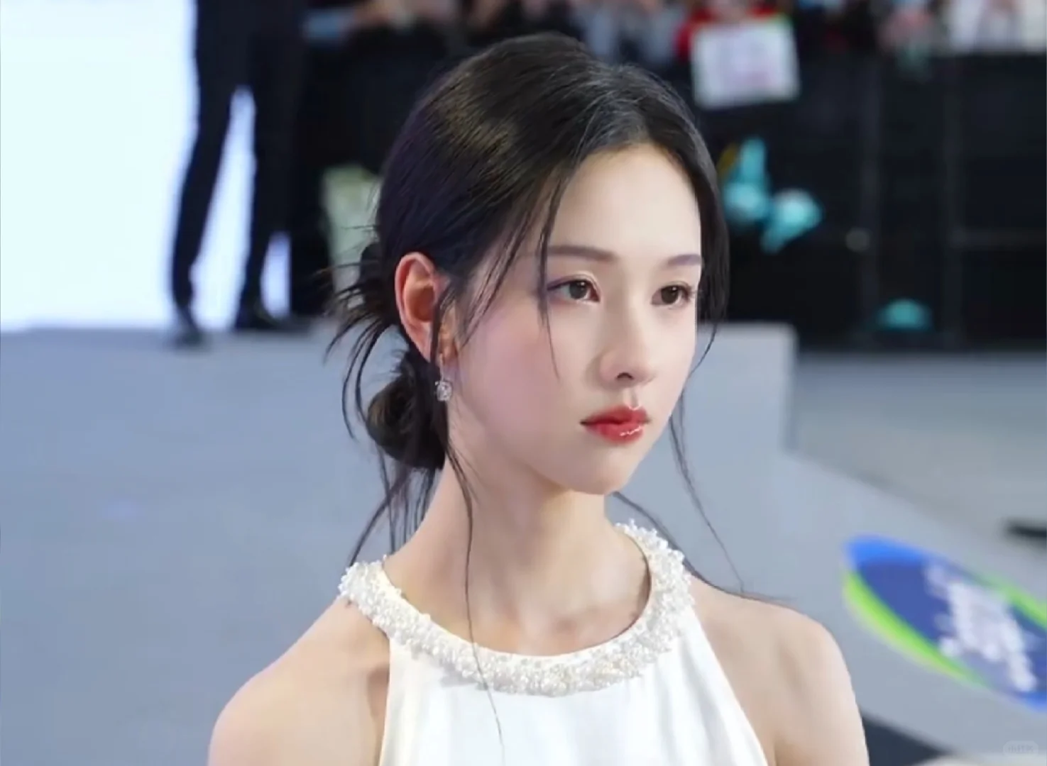 她身上的小白花气质真的...