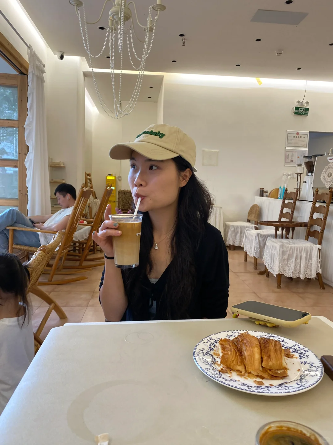 好想把这一块骨头切掉……..