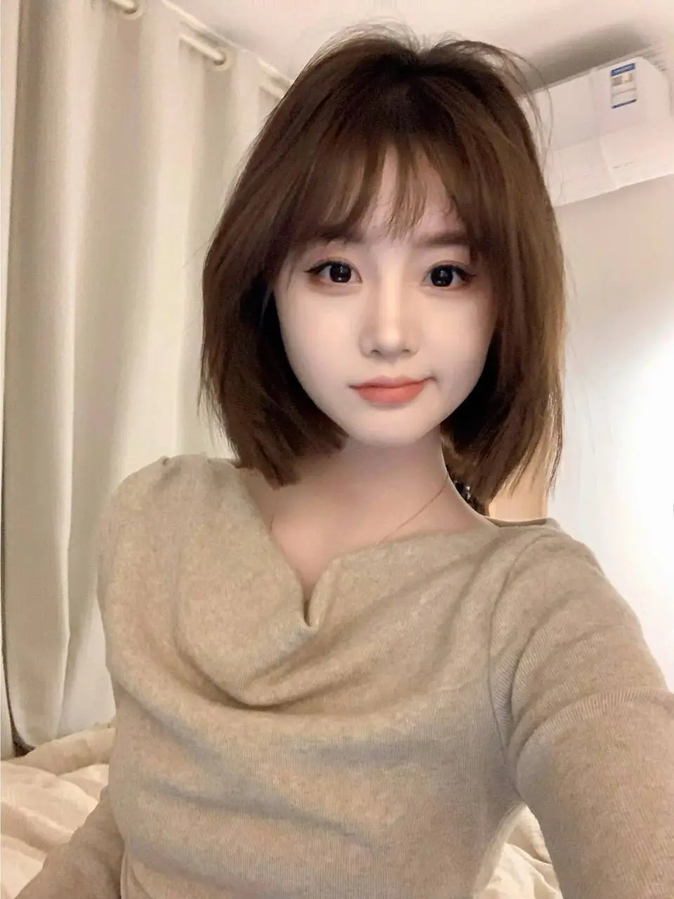 清纯女主播蹲摄影师 不互勉 🉑大范围互动