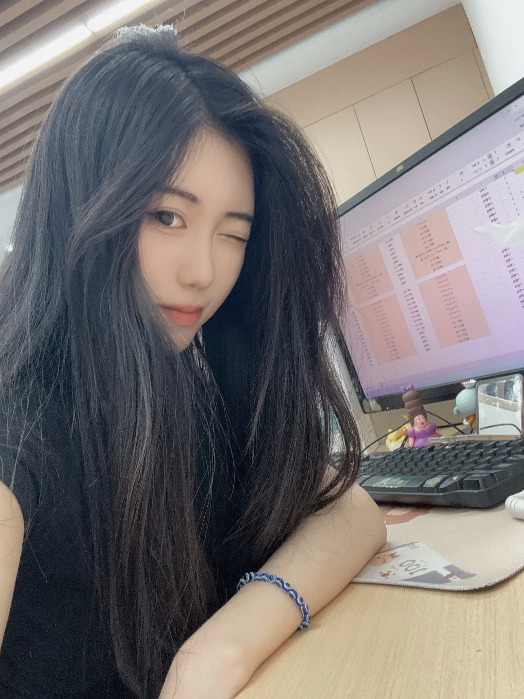 金融女孩上线💼