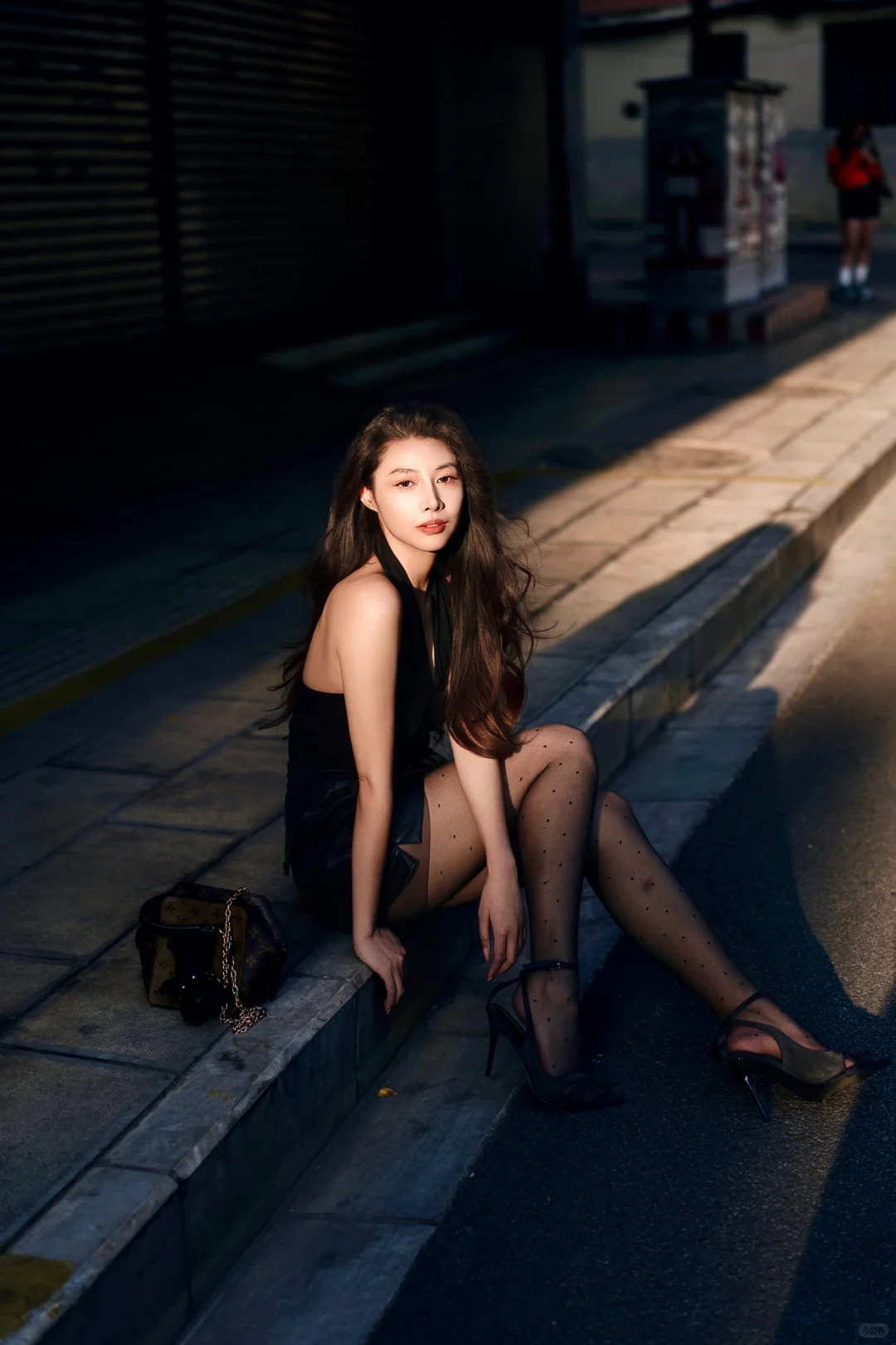 别怕，天塌下来有姐的腿顶着
