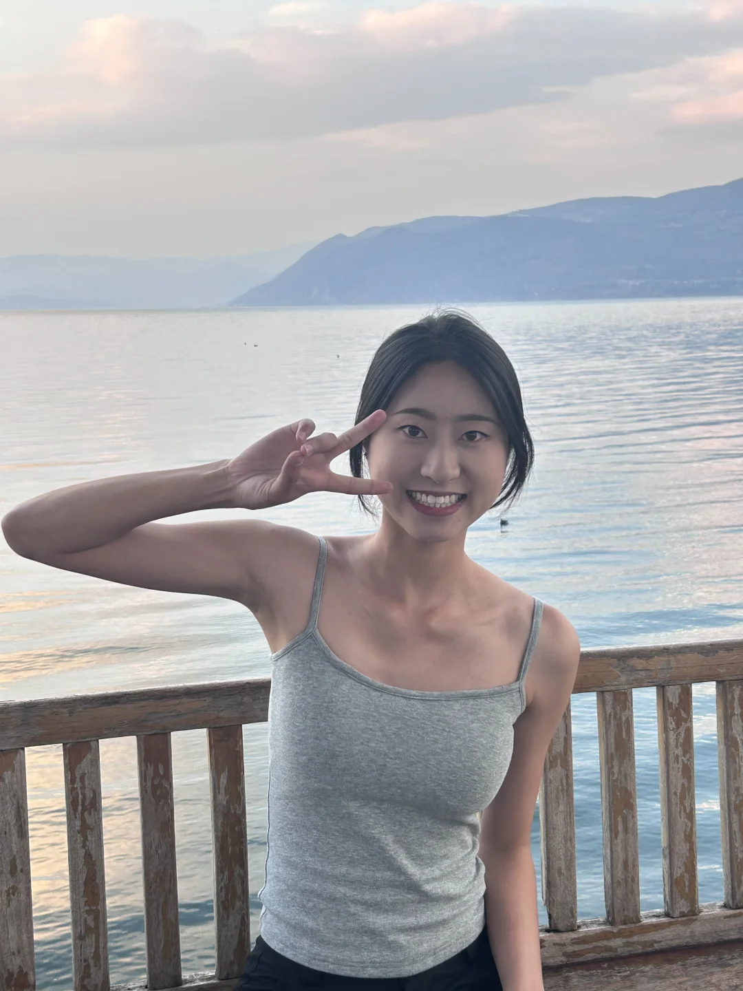 侧脸绝美正脸没眼看🤦