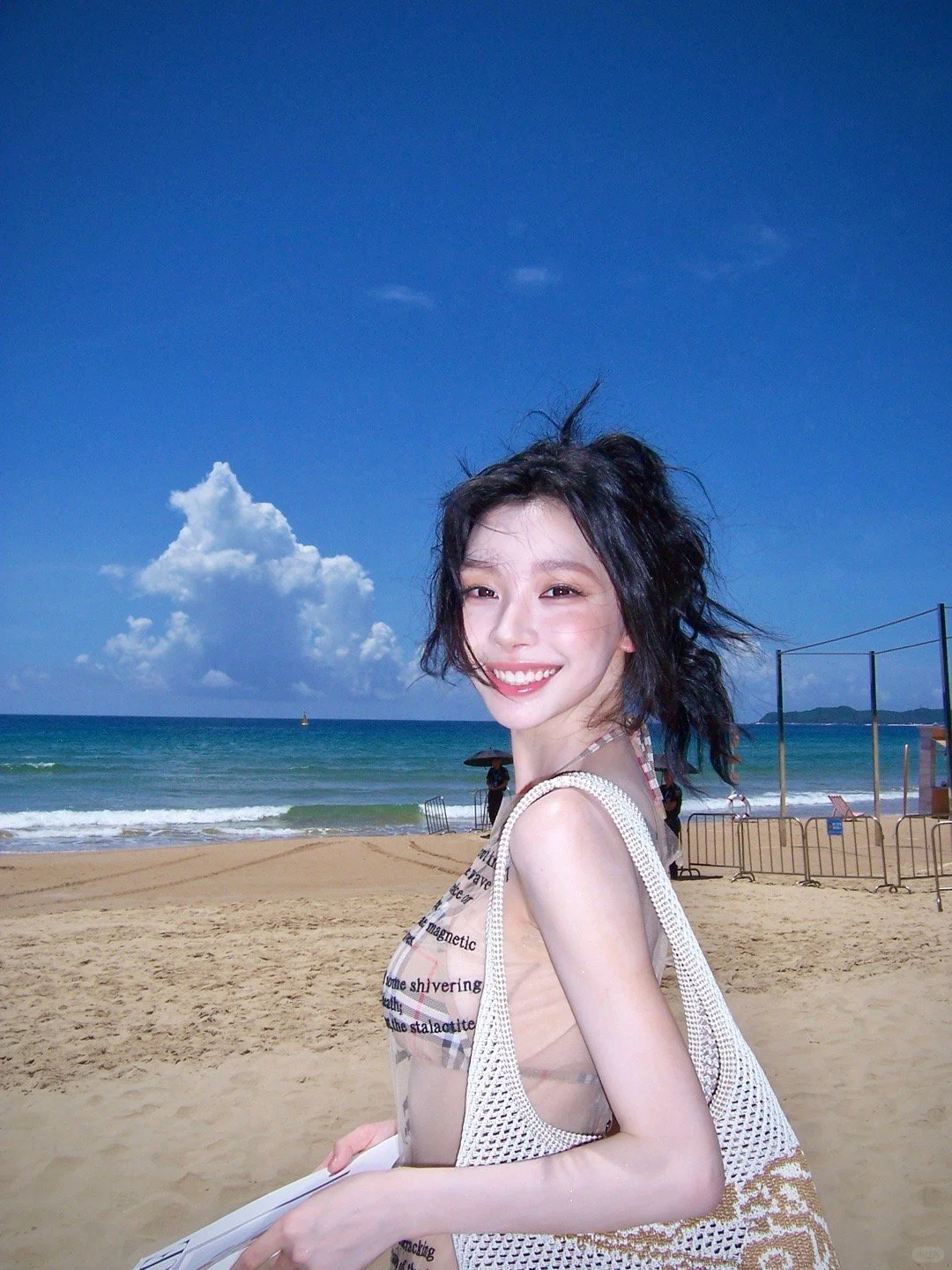 易梦玲透视字母连衣裙🏖海边度假风辣妹穿搭