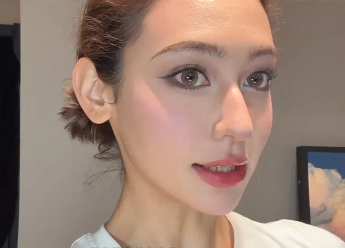 妈妈呀！古早混血嫩模感的含金量还在上升
