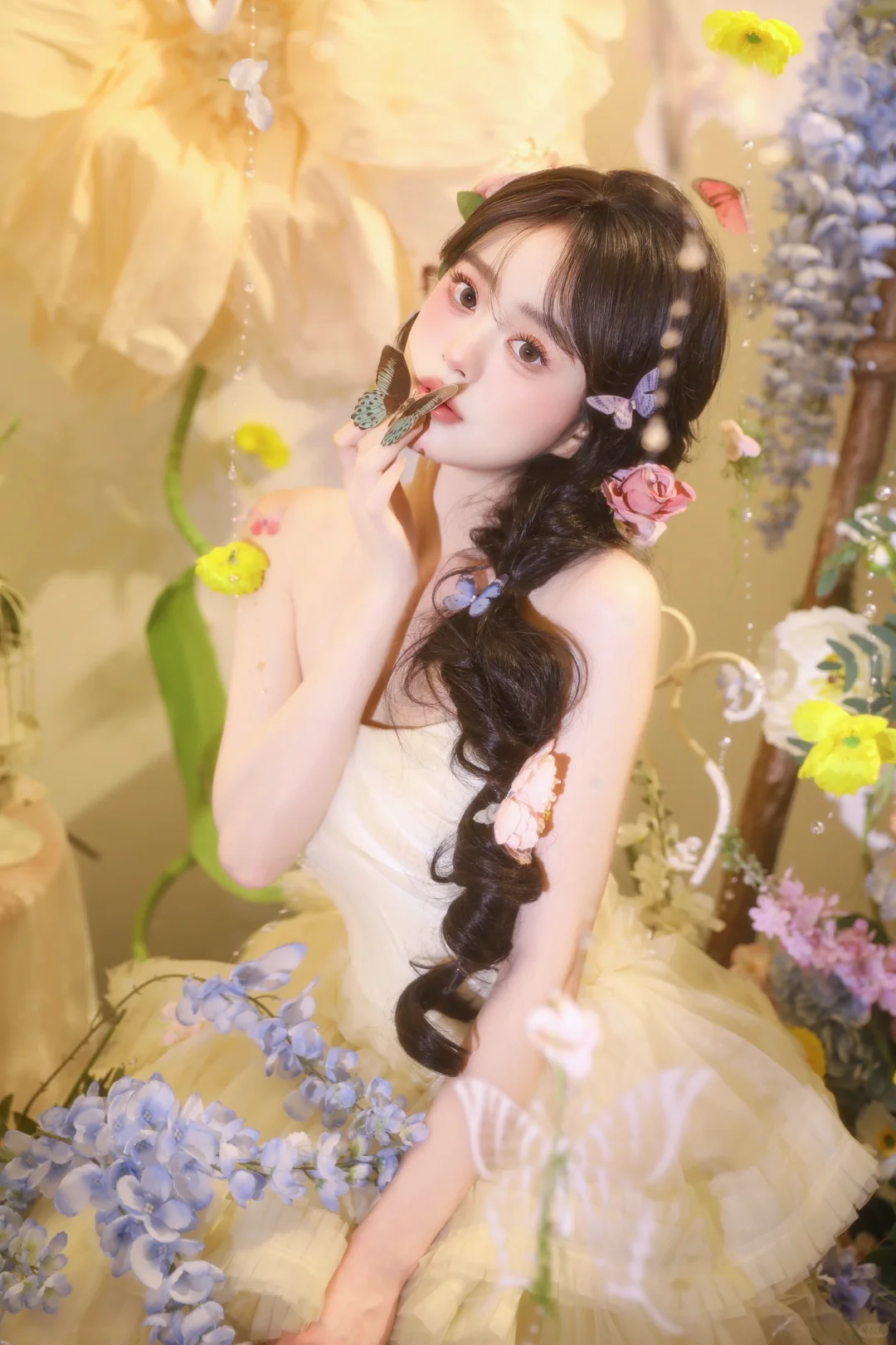 发pyq被问爆💐莫奈花园的油画少女