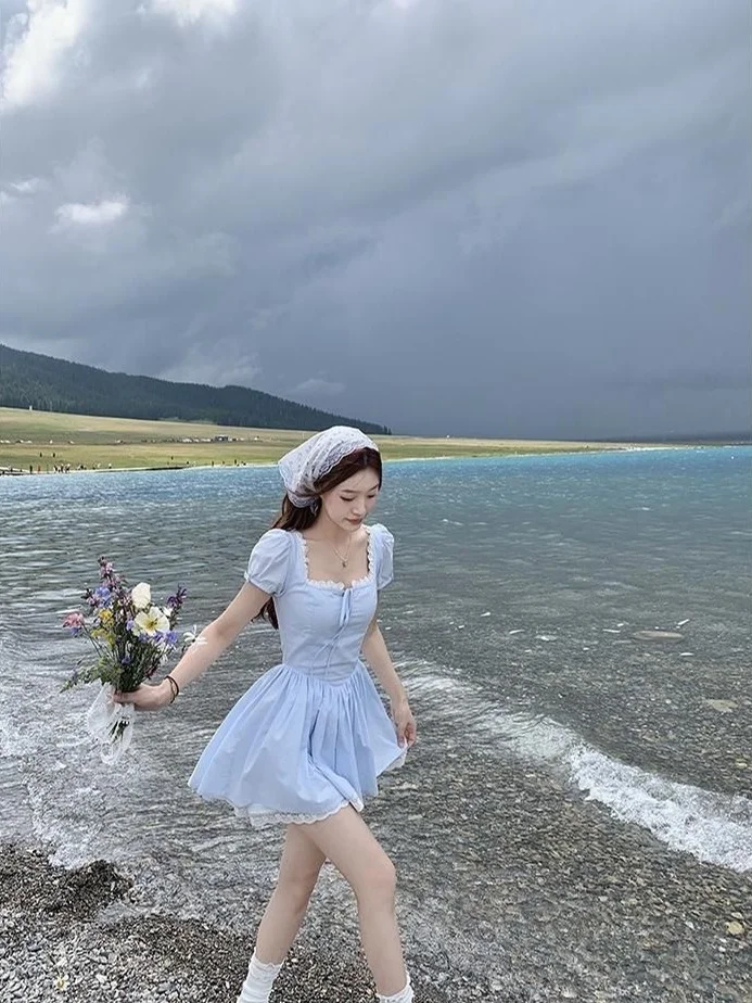 甜妹初恋裙！蕾丝边泡泡袖谁看了不心动