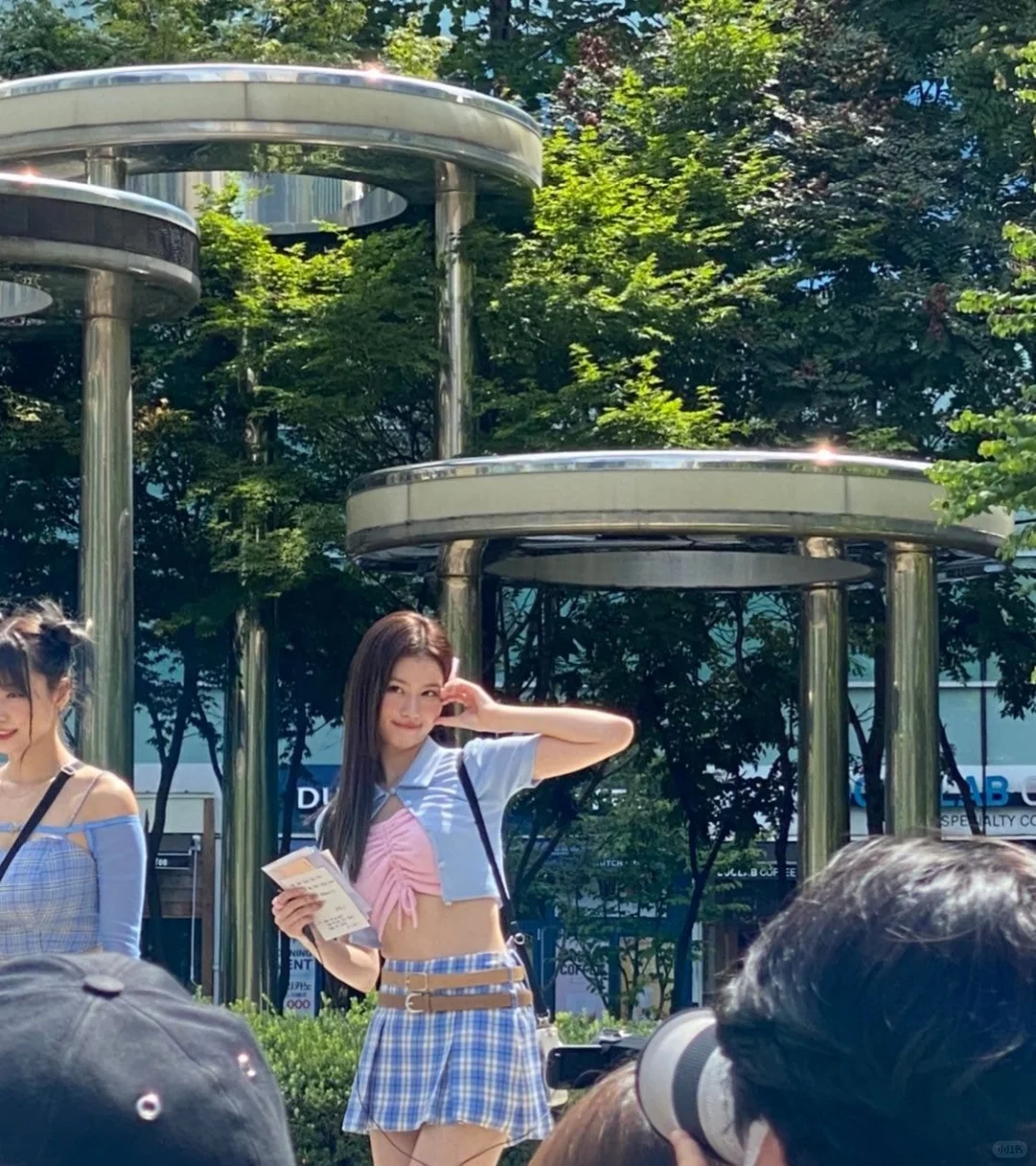 学校里那个很漂亮的热心学姐