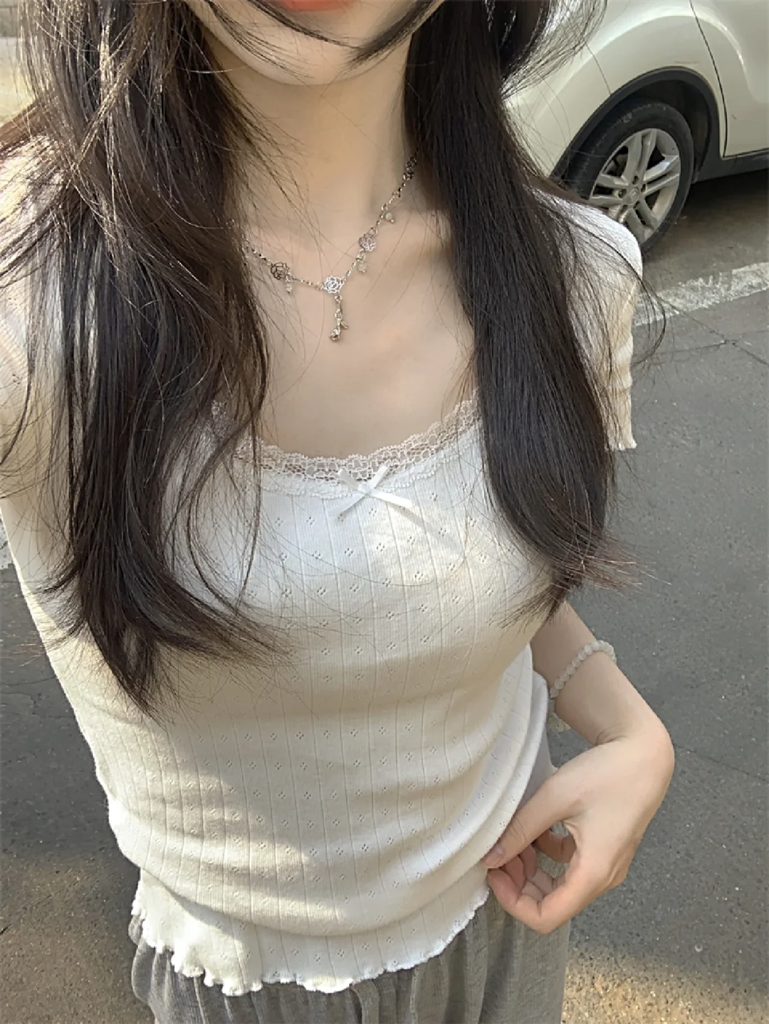 蕾丝花边白色短袖 又纯又欲