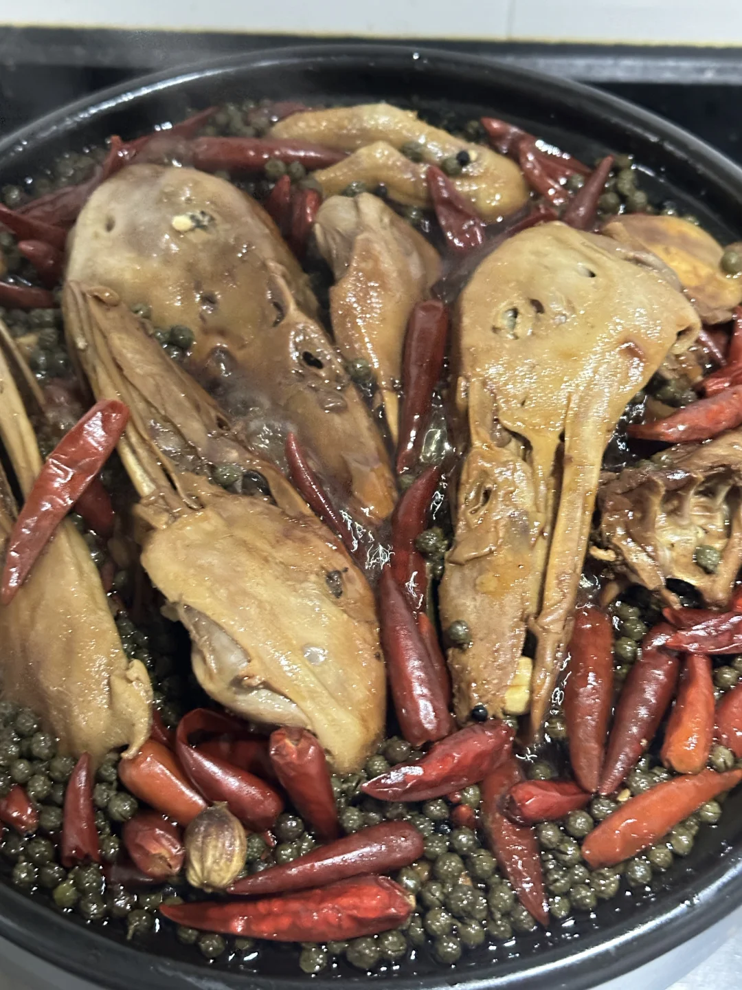 有手就会的甜辣版卤鸭头 ！ 太香啦！