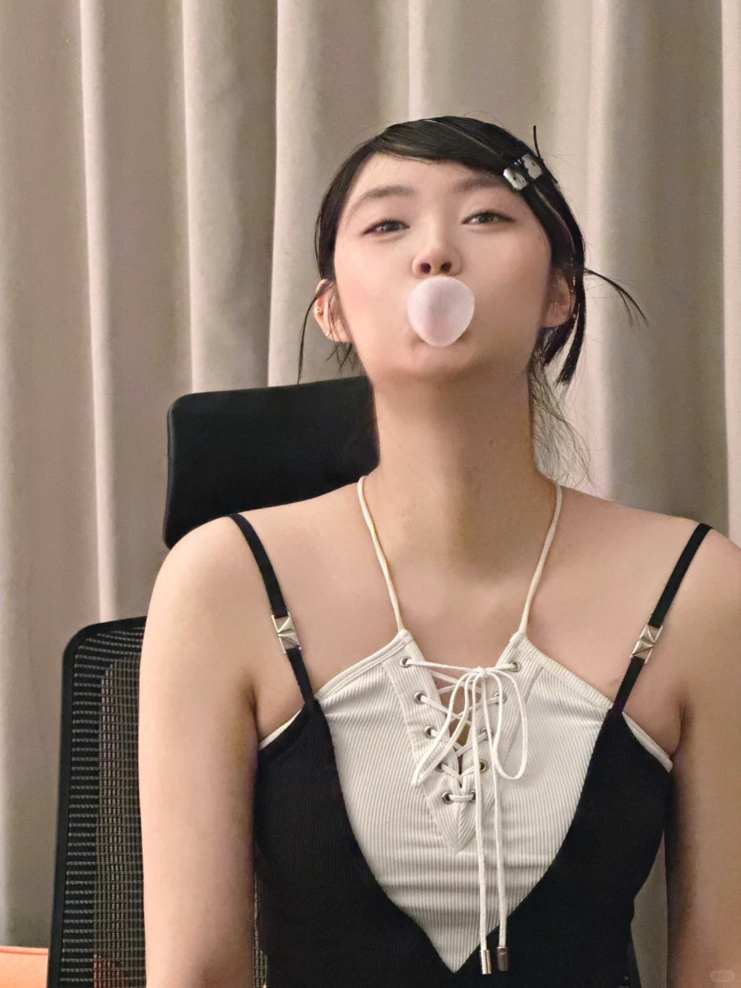 吹泡泡糖🍬🫧的174女孩