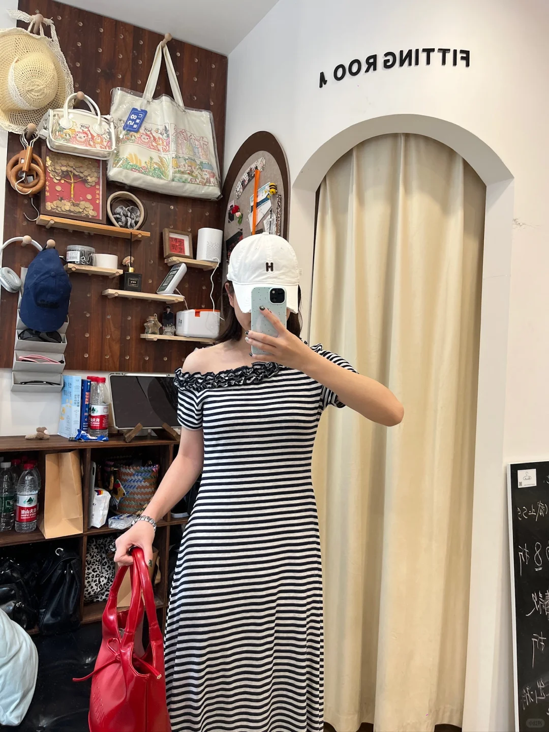 女大学生一周不同样穿搭