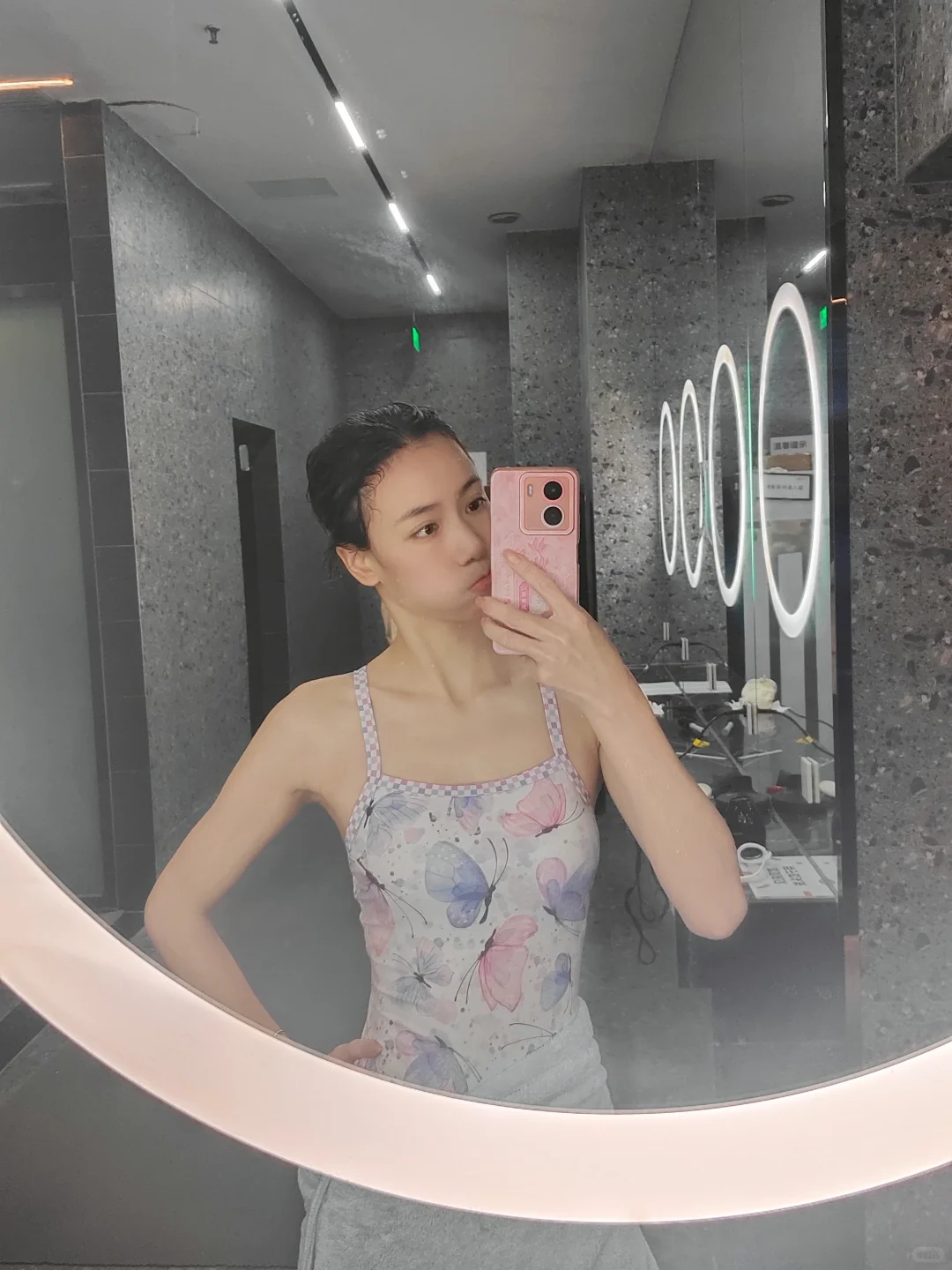 成都游泳女教练，800一键全拿下