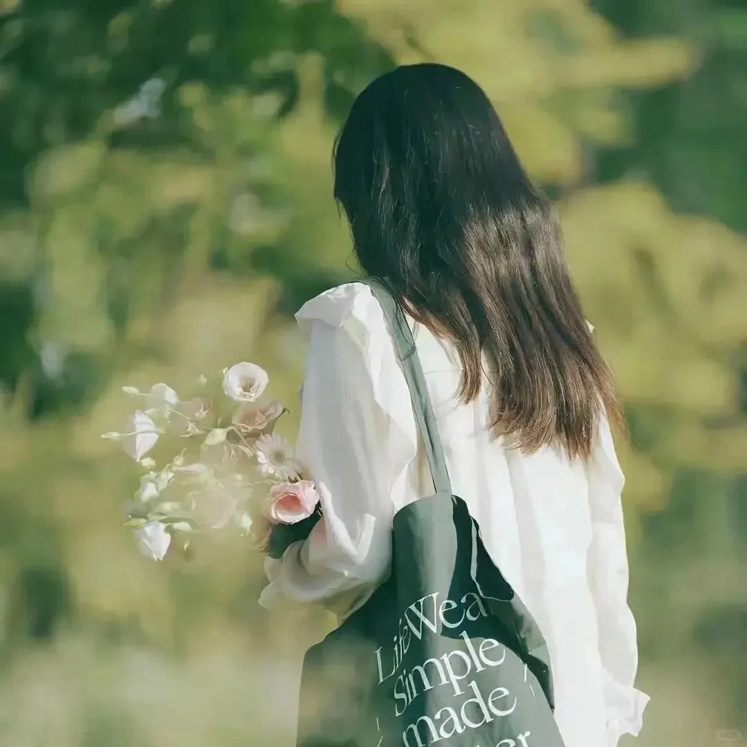 壁纸｜绿色小清新不露脸女生头像
