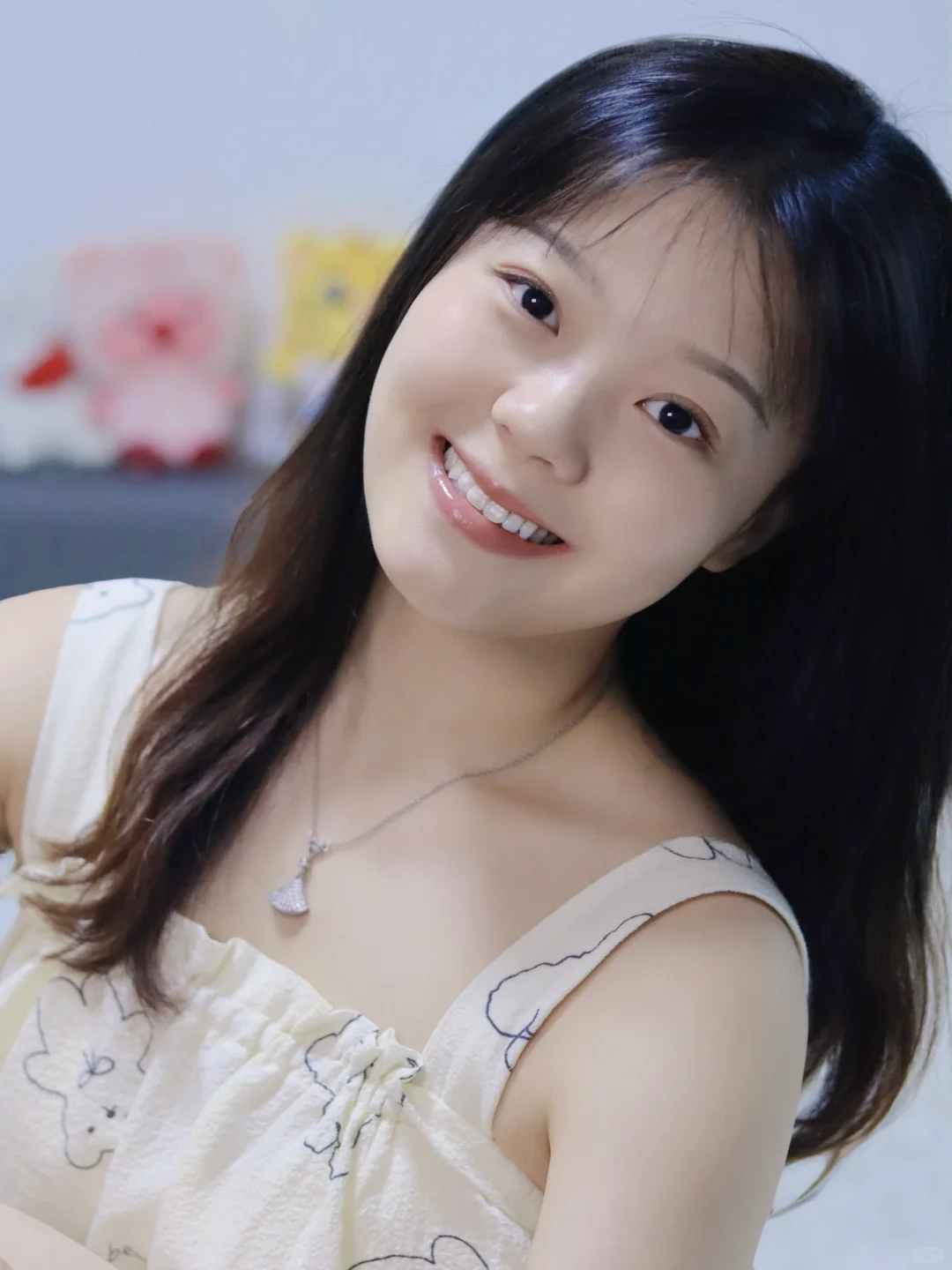 一眼就沦陷的温柔女孩👧