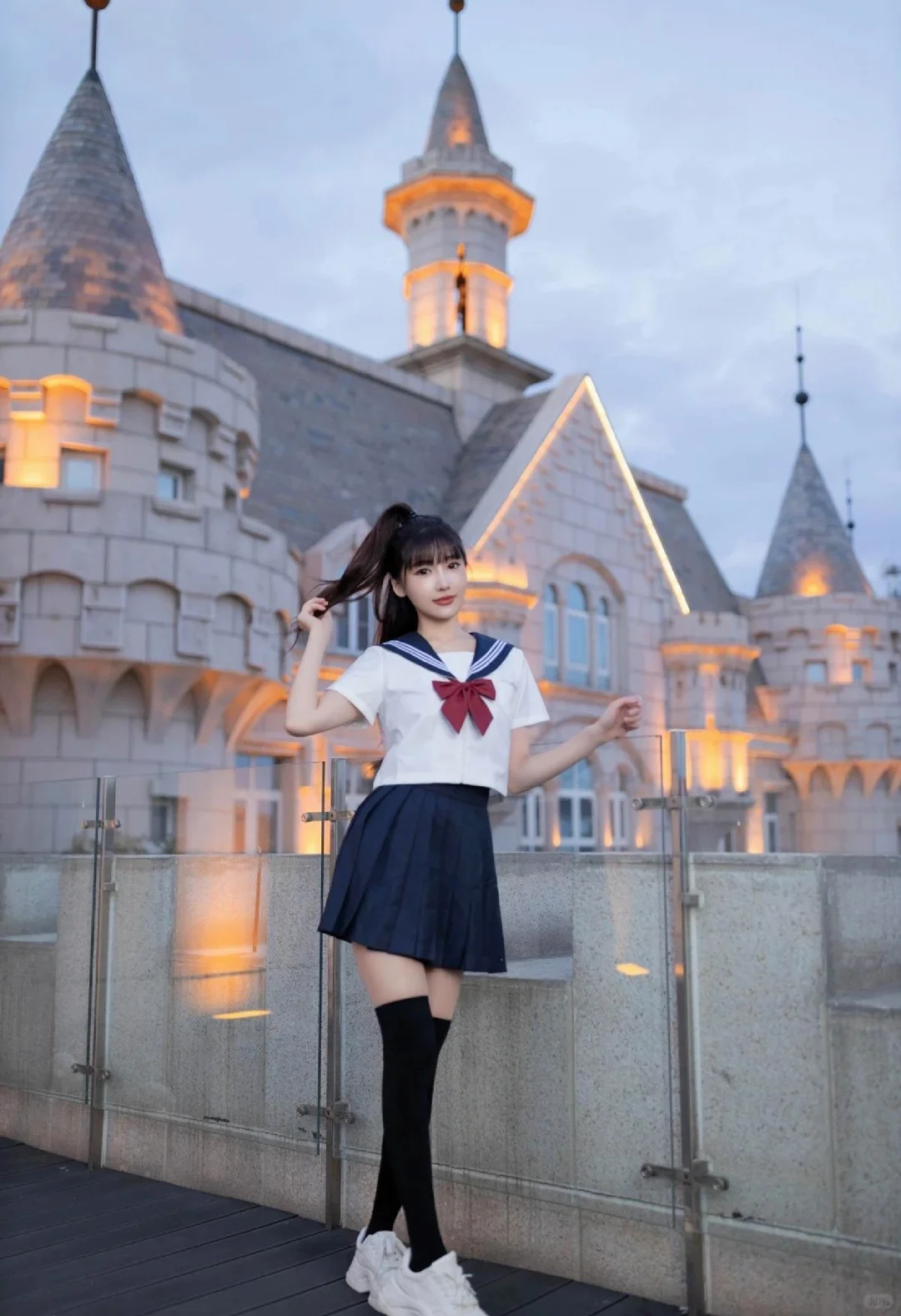 写真‖jk制服蓝色百褶裙丝袜大长腿校园学妹