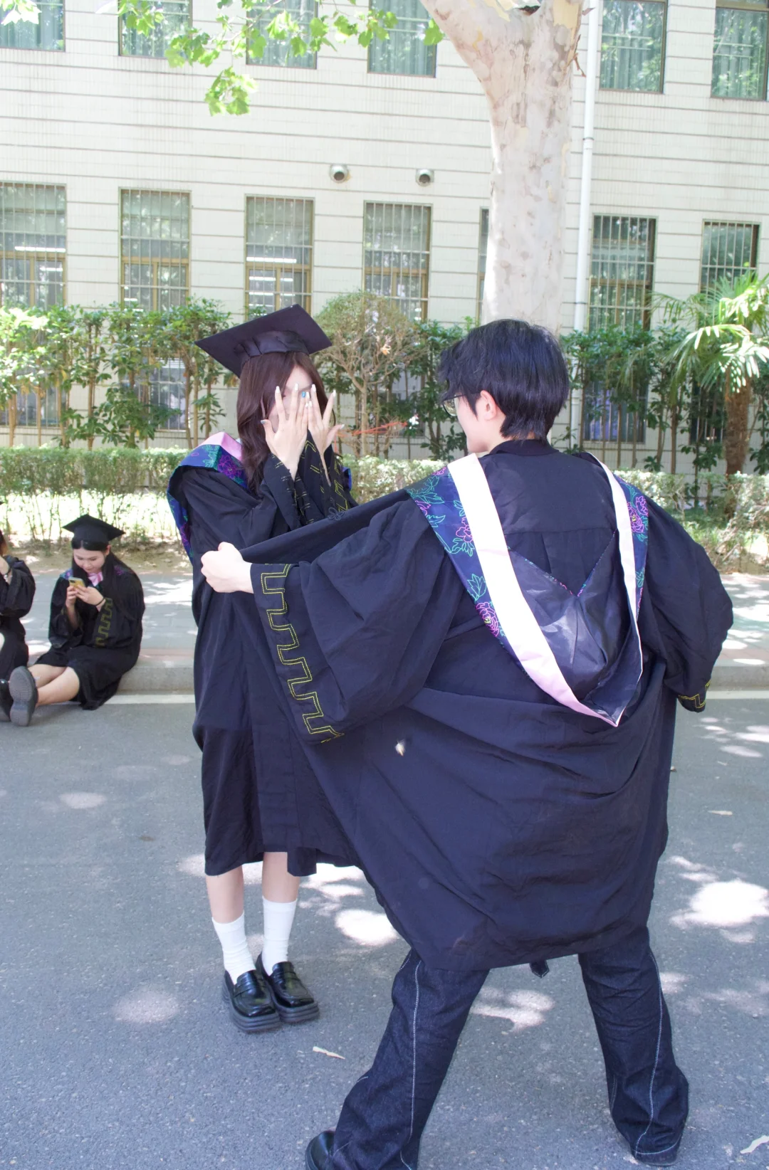 仪式感满满的毕业照～🎓