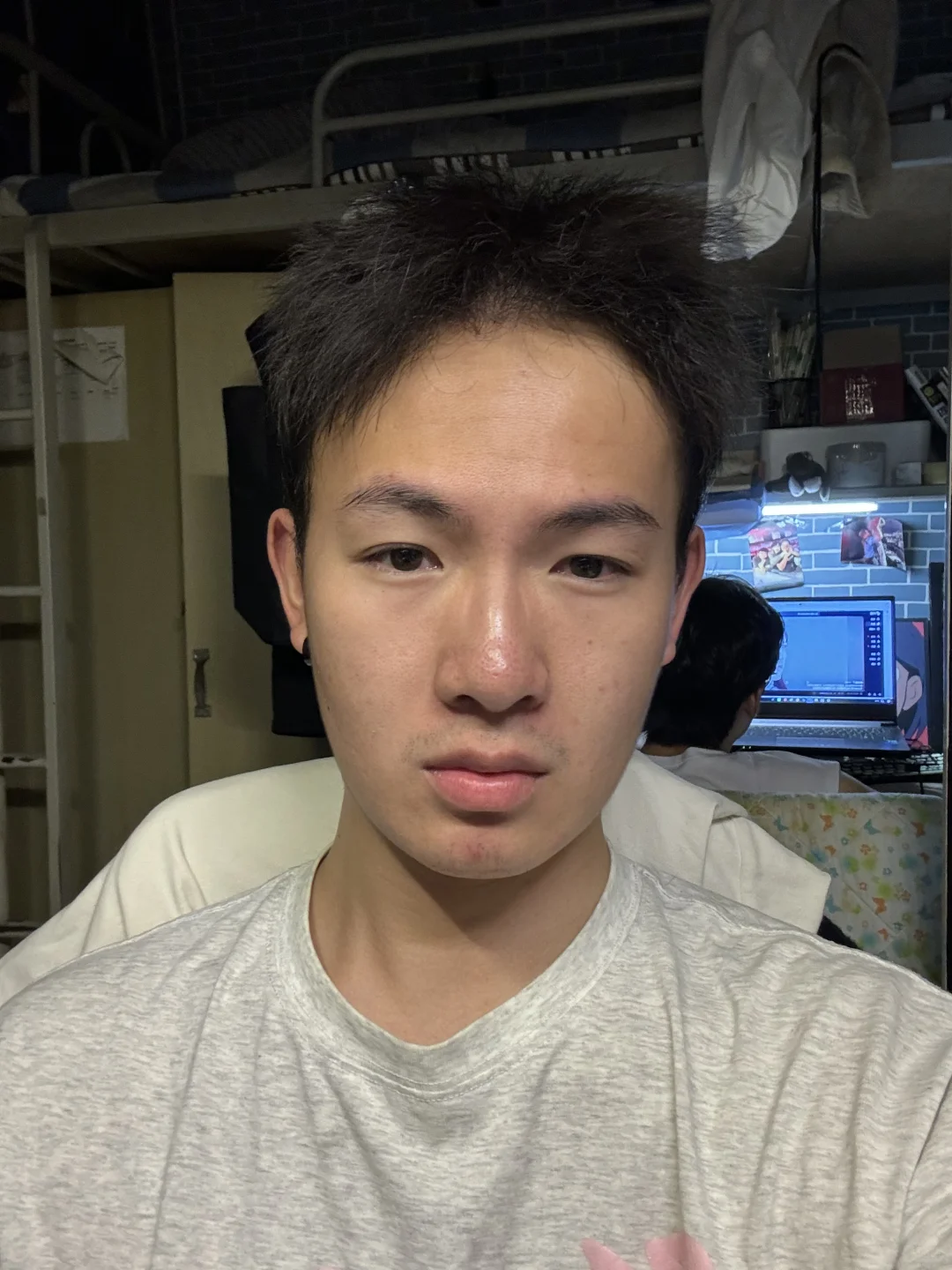 为什么我的眼睛双目无神