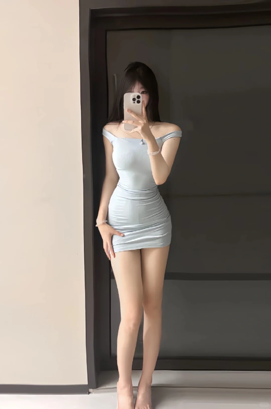 御姐模特 蹲摄影师约拍 可互动 配合度高