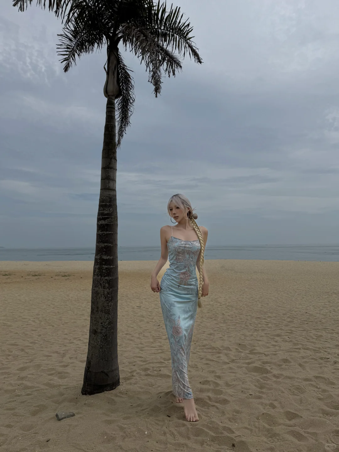 The waves have become the hem of myskirt