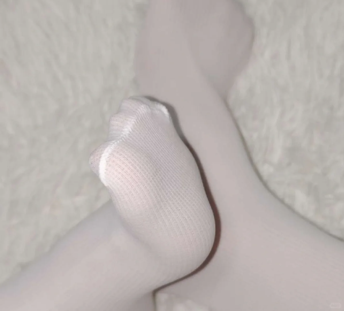 这双白袜真的绝了，穿起来超级舒服