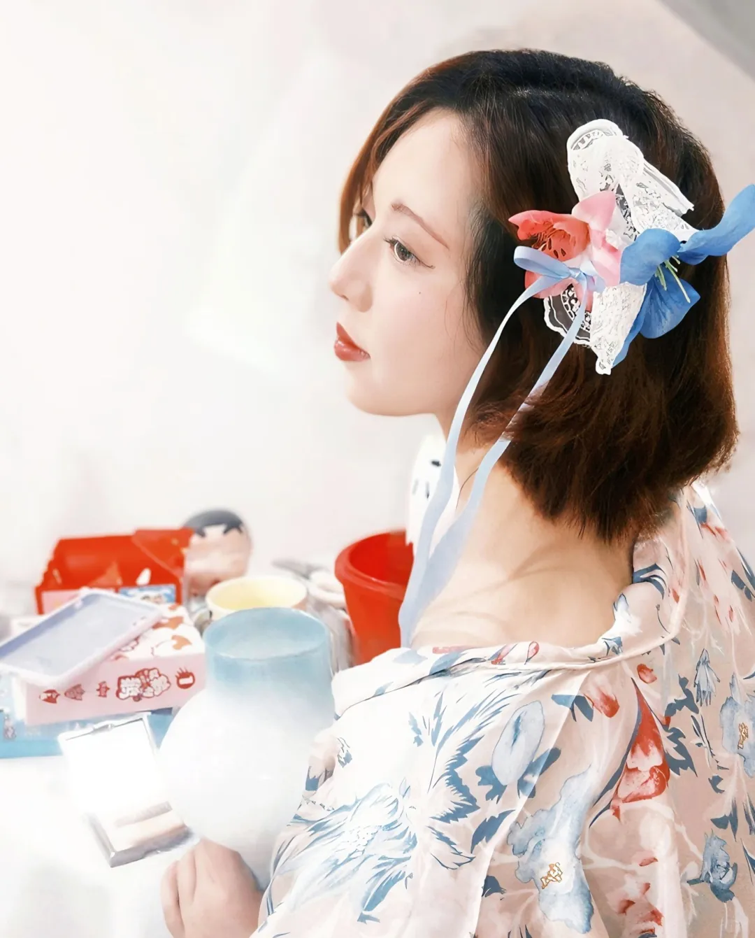 周末午后醒来，看到你的妻子…